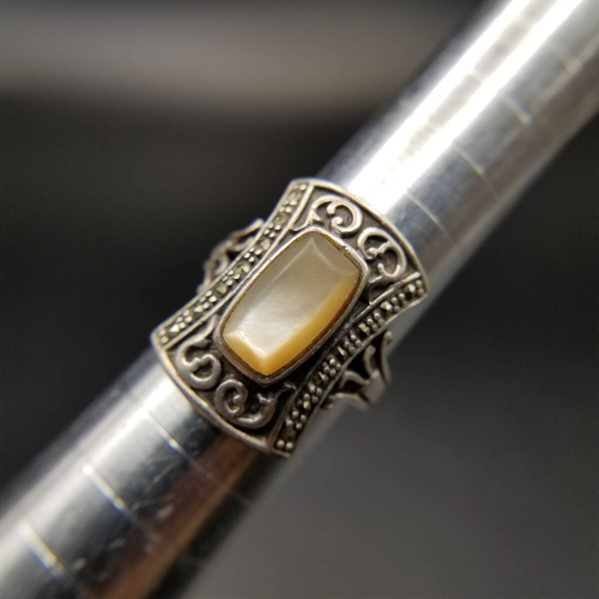 マザーオブパール アールデコ マーカサイト装飾 ヴィンテージ リング 925 シルバー 指輪 大ぶり カクテル 存在感 大きめサイズ Y16-I拍卖