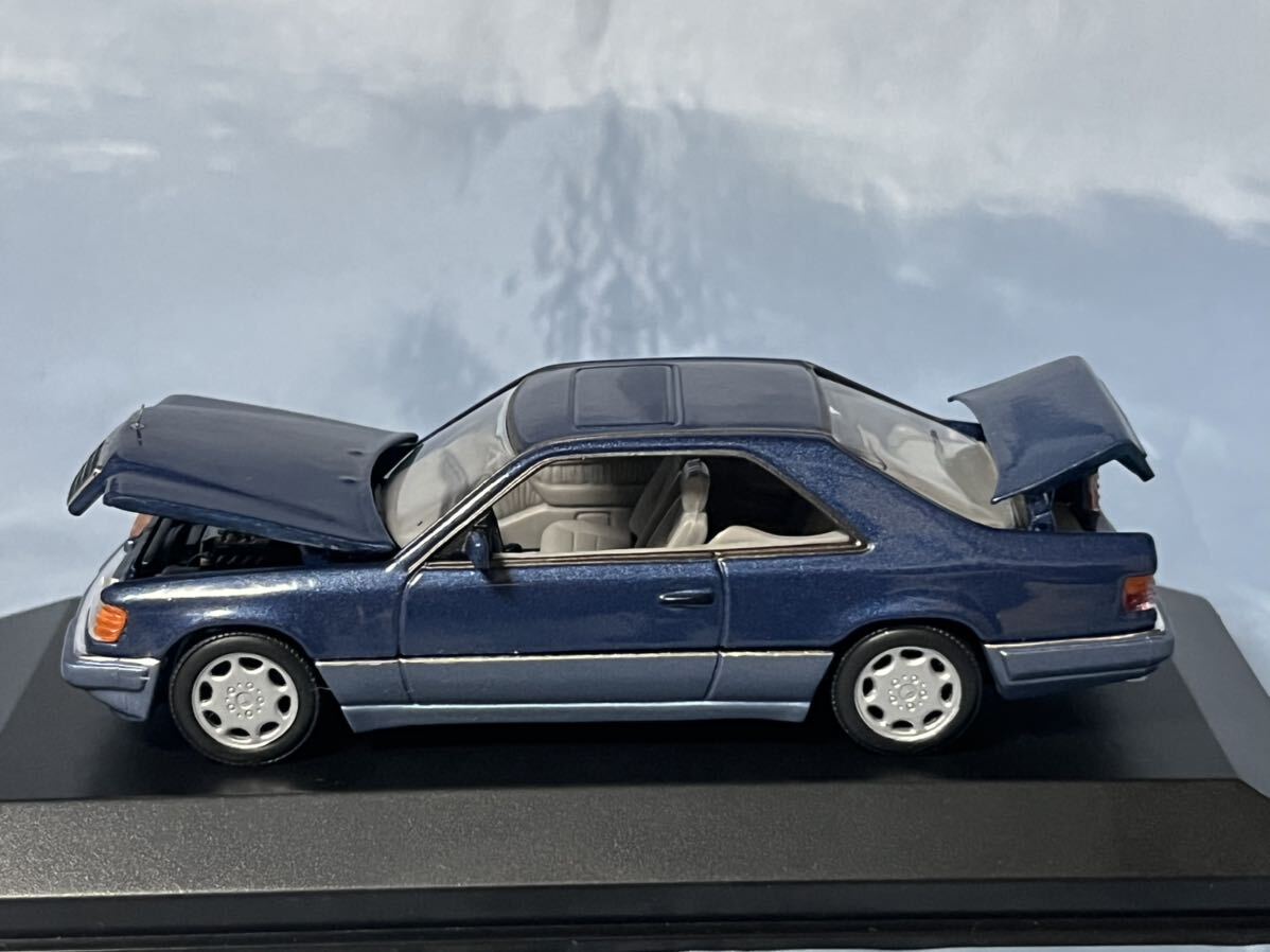 ミニチャンプス製  メルセデスベンツ Eクラス クーペ 1994年  ブルー  1/43拍卖