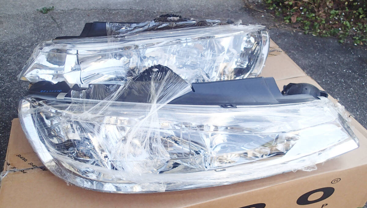 新品ヘッドライト プジョー 406 セダン・ブレイク 新品ヘッドライト・難ありですが修復済みでOK!拍卖