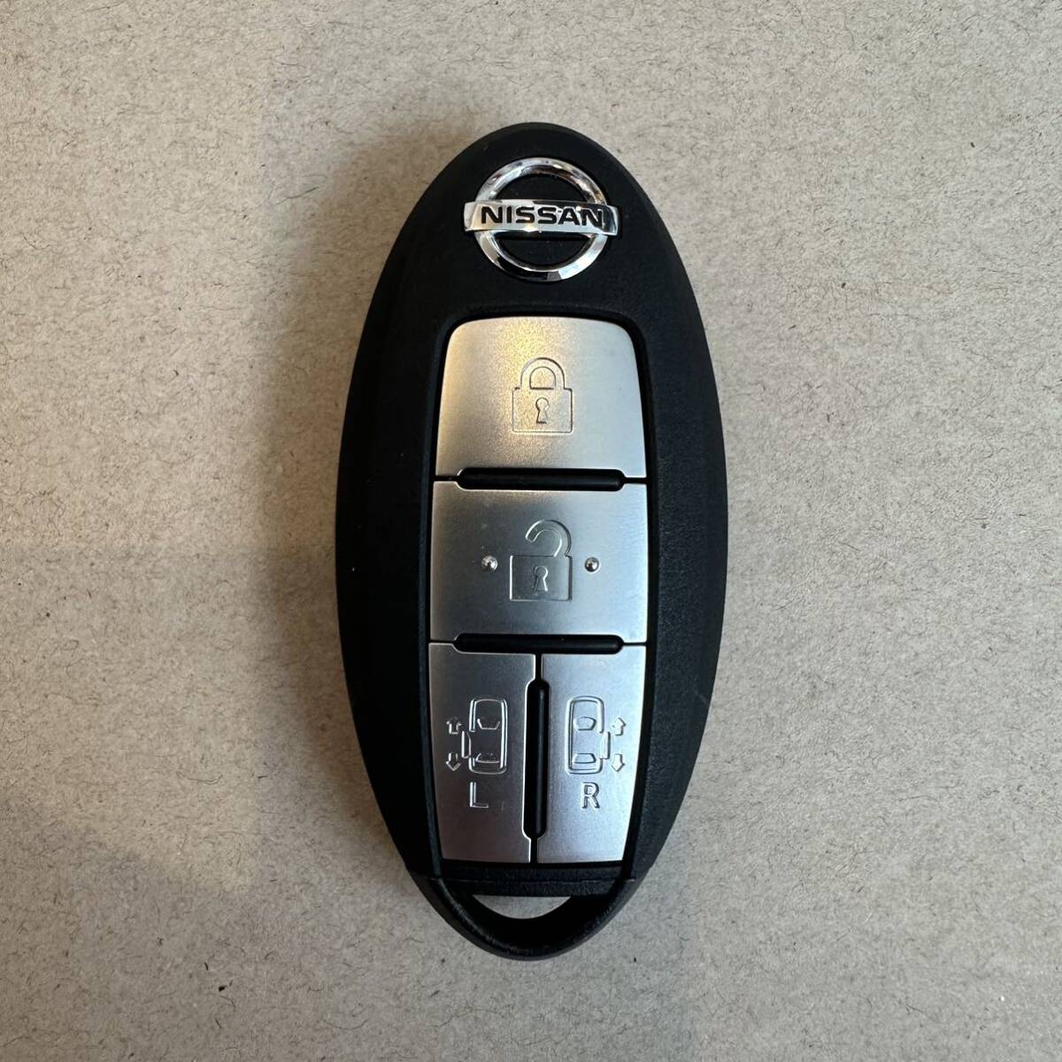 日産 セレナ 純正 スマートキー 4ボタン 両側パワースライド 1614拍卖