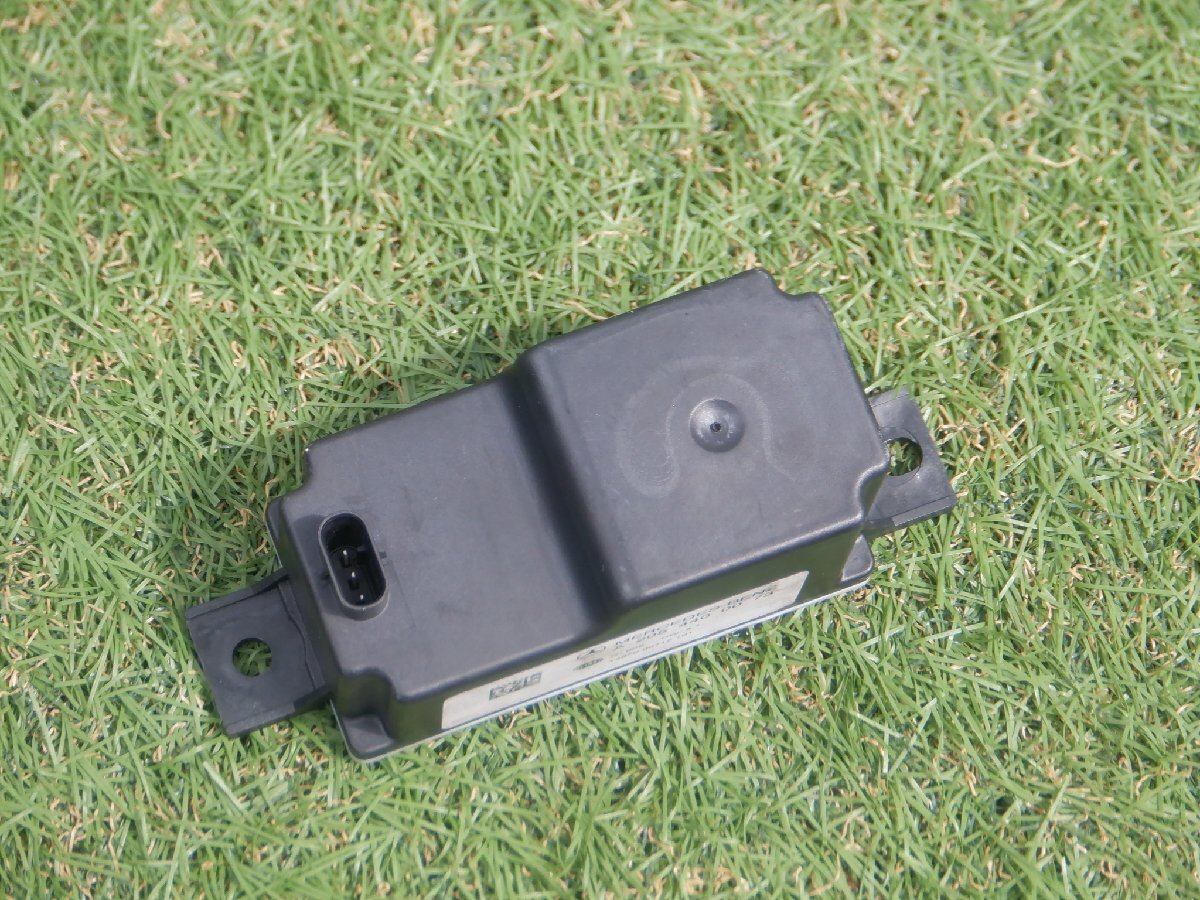 ベンツ純正 W205 Cクラス W213 Eクラス W222 Sクラス バックアップバッテリー トランス 電圧 コンバーター A2054400073 m-24-5-147拍卖