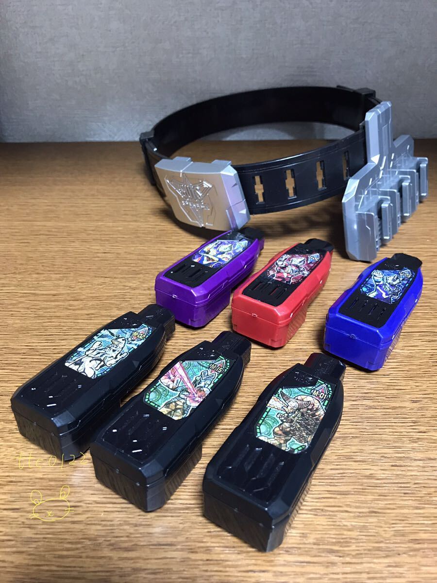 中古品 バンダイ ウルトラマントリガー 【ガッツハイパーキー 6種,隊員ベルト,ホルダー セット】送料660円拍卖