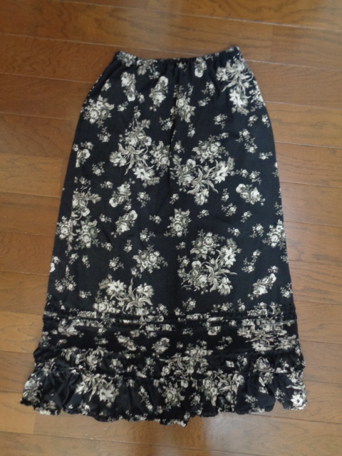 美品*カネコイサオ*ポリエステル100%*ポリエステルスカート*モノトーン柄*ロングスカート*オールシーズン*春夏秋冬*黒*ボトム*スカート拍卖