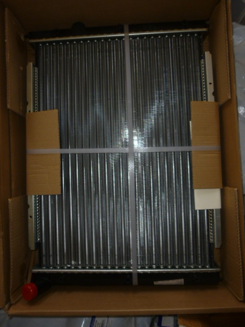 ヴァナゴンT3/カラベルT3 1.9/2.1用ラジエーター新品MAHLE(BEHR)製ノーマルタイプ拍卖