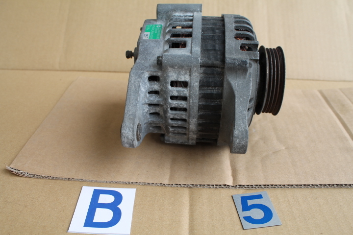 KP-072-1 日産 純正 C33 ローレル / R32 スカイライン ダイナモ / オルタネーター 23100 85L00 HITACHI LR180-731B拍卖