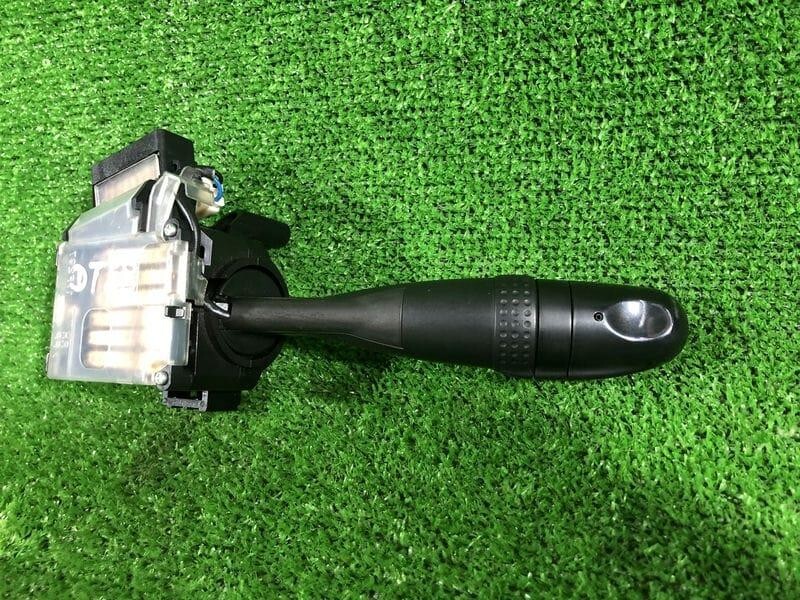 DAIHATSU ダイハツ タント H21年 純正 ヘッドライトスイッチ ライトスイッチ CBA-L375S SIGNAL LIGHT CONTROL SWITCH PANEL ID:2110拍卖