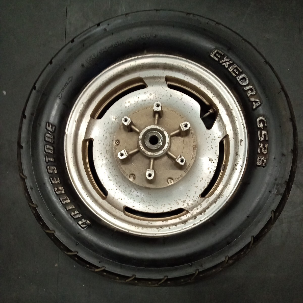 ヤマハ・V-MAX★リアホイール15×3.5J BS/EXEDRE G526 150/90-15 歪無・レストア素材拍卖