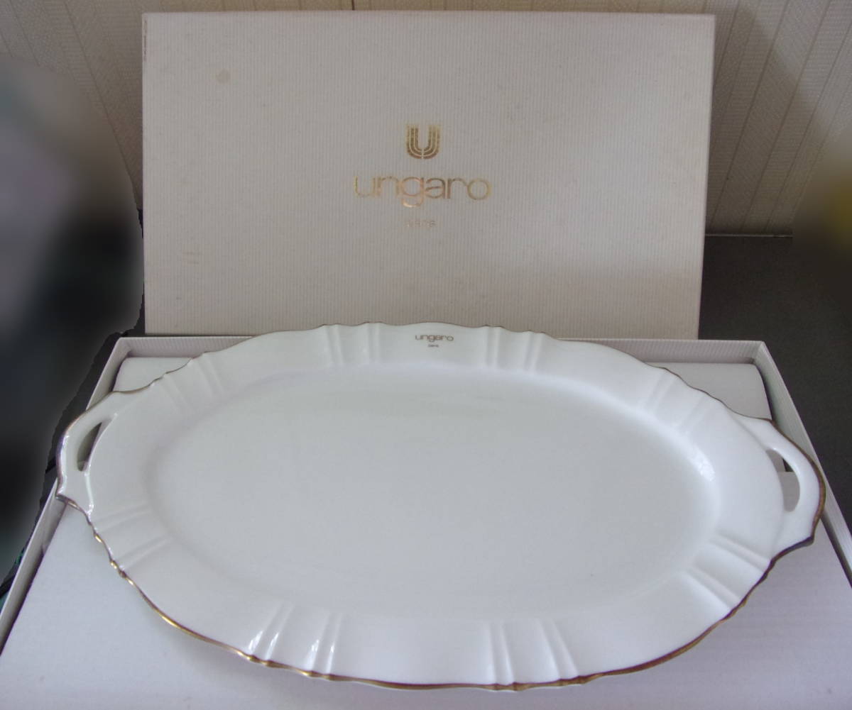 ◆バ-209 ウンガロ 大皿 金メッキ縁取り 未使用 33.3㎝×18.7㎝ 高さ2㎝拍卖