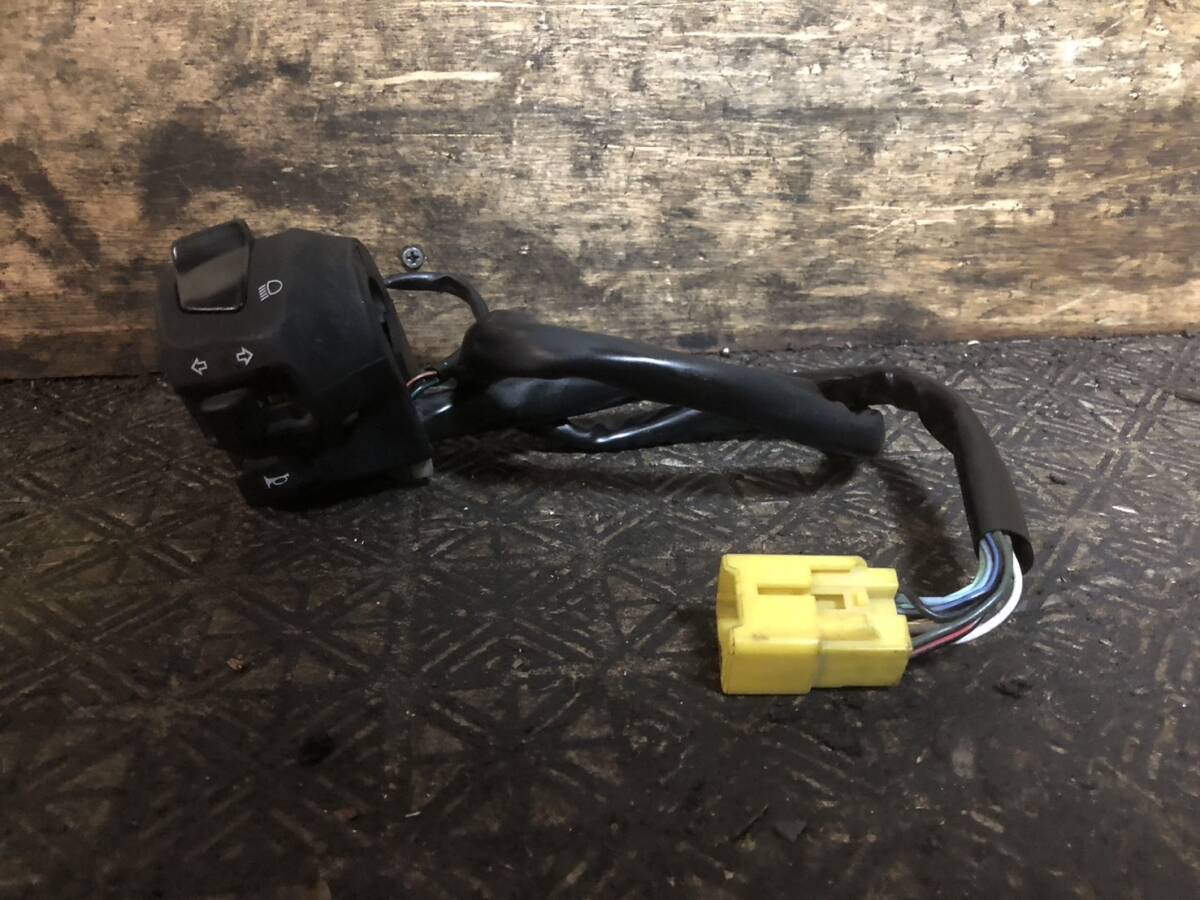 SUZUKI スカイウェイブ CJ42A 左ハンドルスイッチ 神戸発 B138-22拍卖