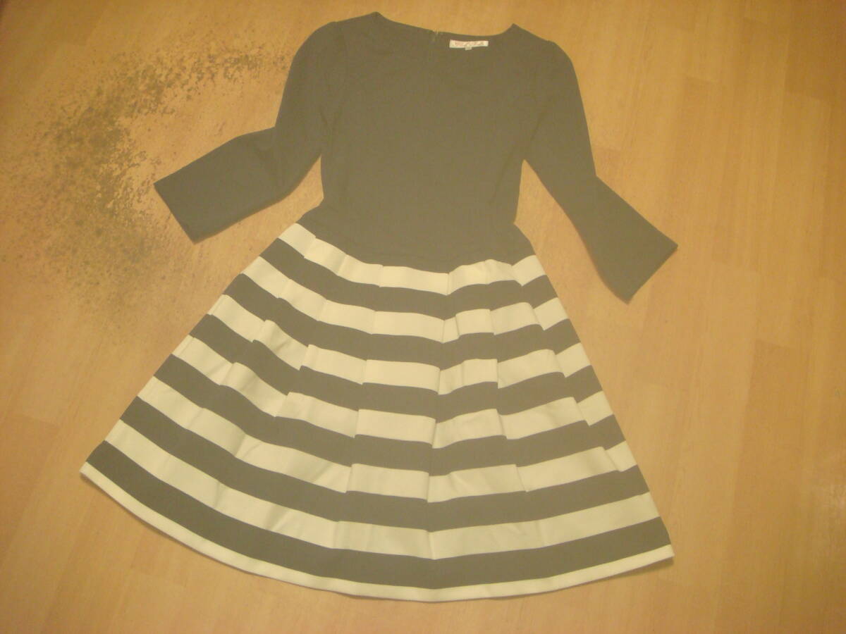 Floral Parden ボーダー 切り替え タック入り ワンピース ネイビー 美品 S拍卖