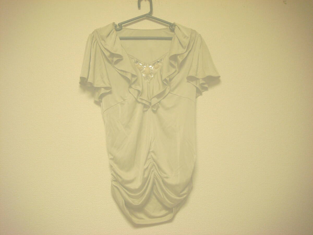 ピンキー&ダイアン 飾り付き フリル シャーリング カットソー ベージュ 美品 38拍卖