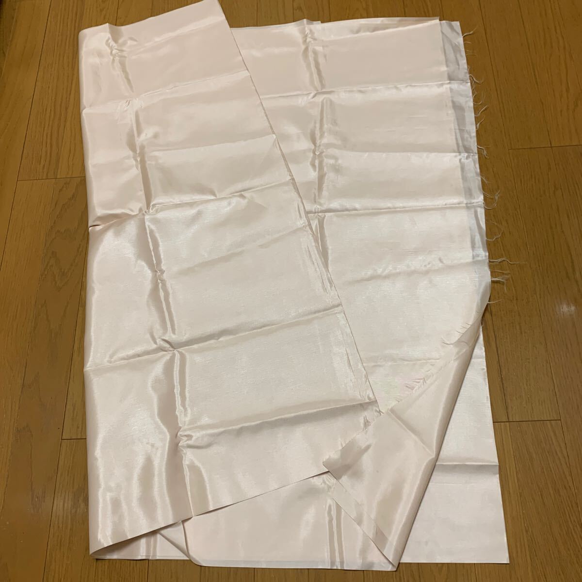 ★サテン生地★無地 ★黄色★クリーム★ベージュ★ゴールド★はぎれ★拍卖