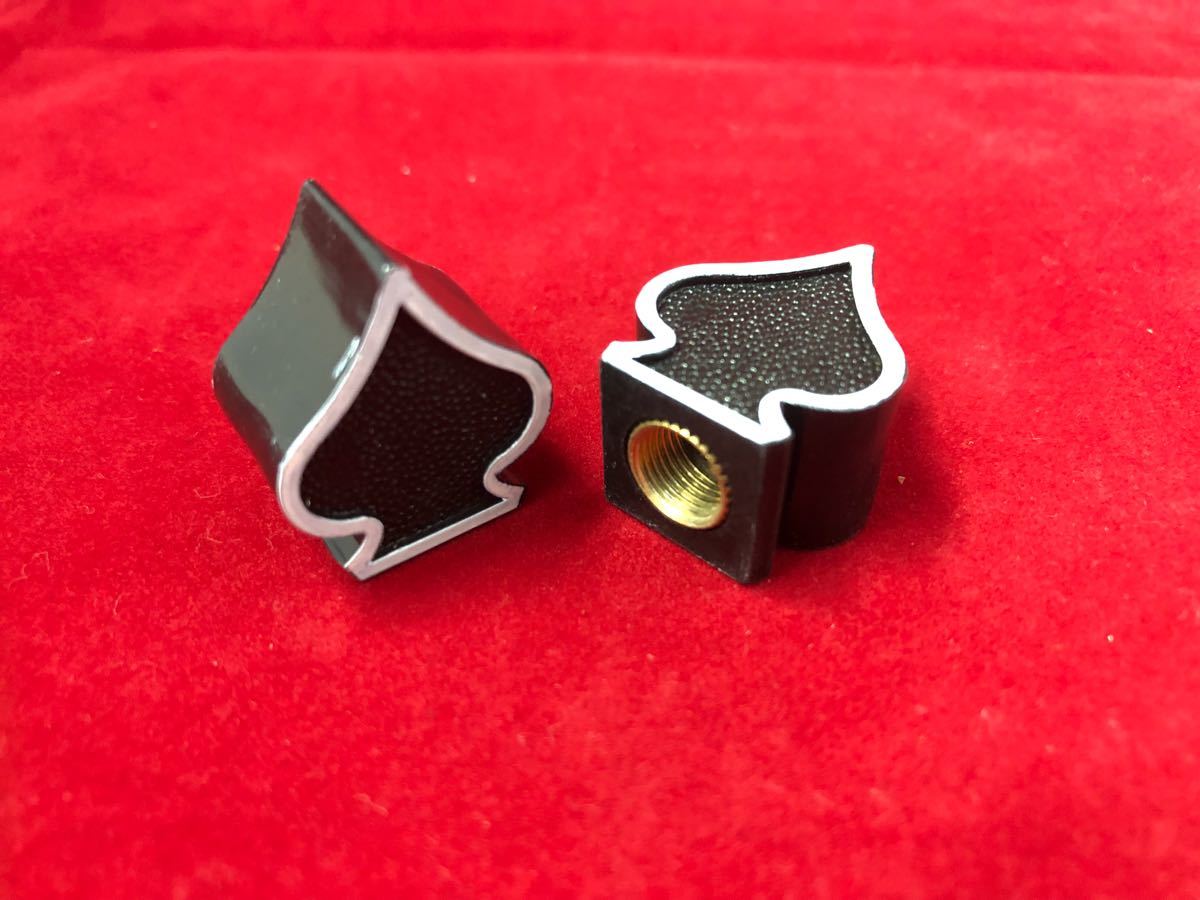 ★2個セット★エアバルブキャップ スペード アイアンクロス ダイス クラウン エイトボール 76 ユノカル Unocal サイコロ アメ車 旧車 USA拍卖