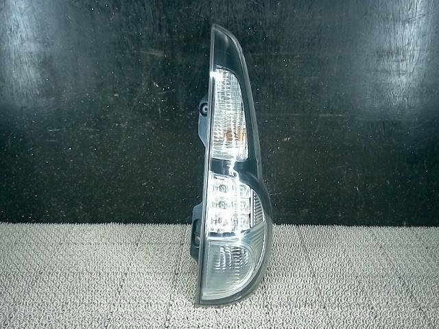 ☆ モコ MG33S 右テールランプ LED コイト 220-59301 26551-4A01K拍卖