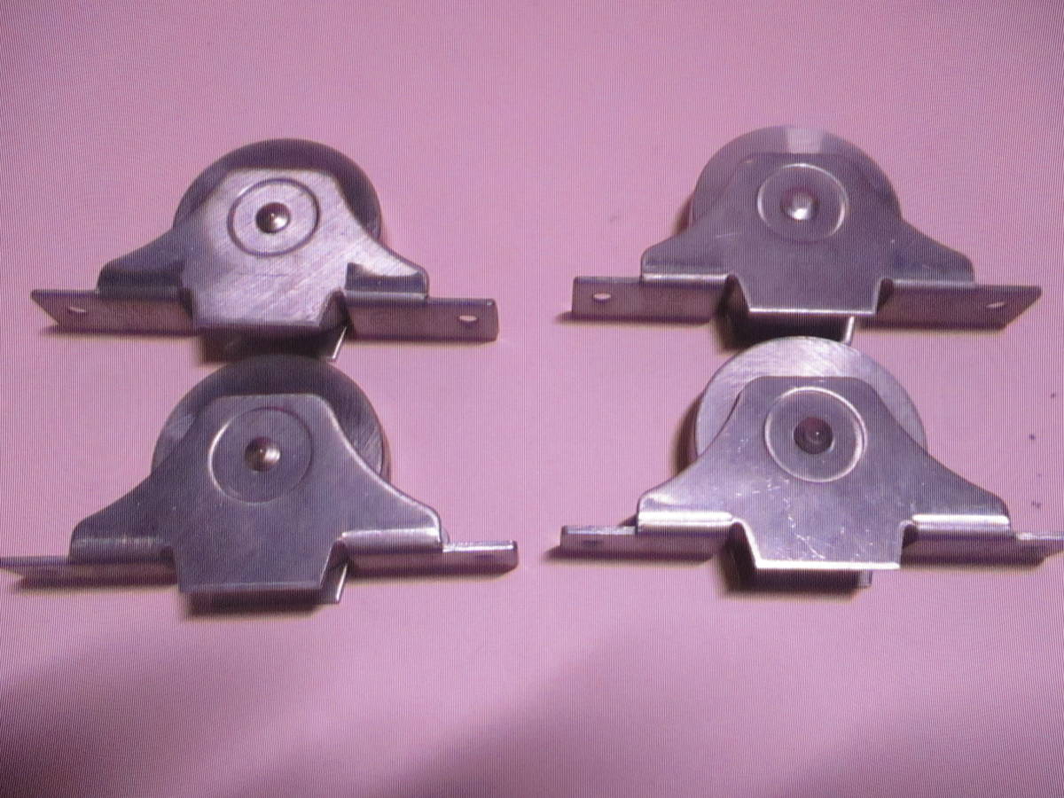 ◎ステンレス戸車 36袖(角) 新品 4ケで1個、1個¥1200 送料¥185(クリックポスト)拍卖