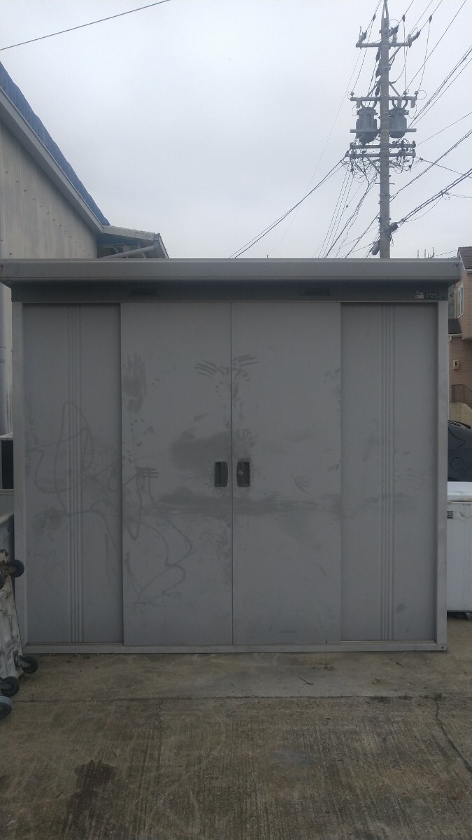 イナバ物置 MBW 中古 2006年製 組立済み 愛知県豊明市引き取り可(鍵有り)近隣配送可 W2630×D1370×H2350【KSF412】拍卖