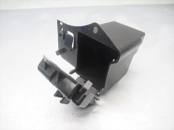 J1R6-0328 ホンダ プレスカブ50 Fi車 バッテリーボックス 純正品 【AA01-179~ 3速セル無】拍卖