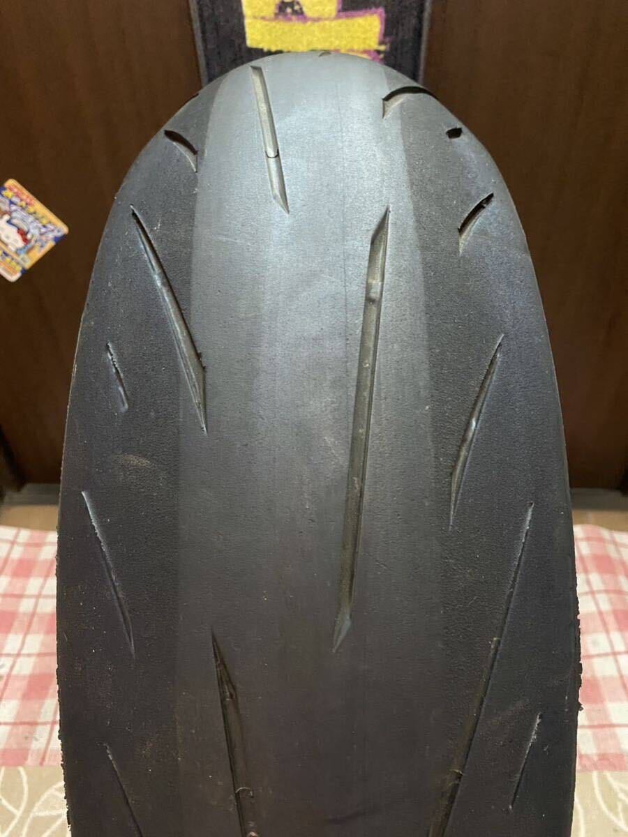 中古MCタイヤ BRIDGESTONE BATTLAX S22 180/55ZR17 ブリヂストン バトラックス ハイパースポーツ 180 55 17 4520 K4901拍卖