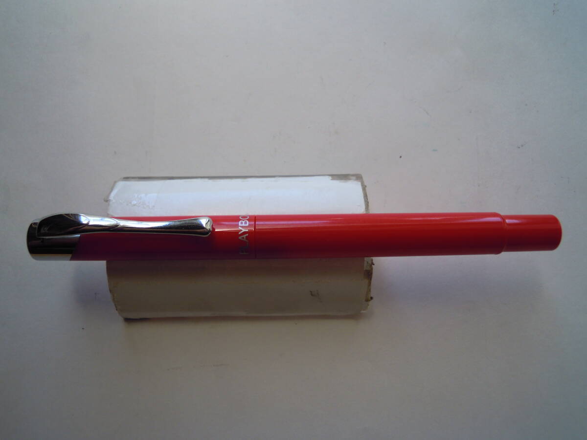 ② PLAYBOY  赤色軸万年筆 カートリッジ式★未使用 拍卖