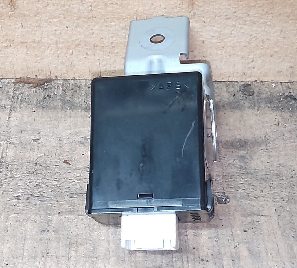 キーレスレシーバモジュール マツダ デミオ DE3FS H20/11 15700 0101 D658 675DZ SKE125-B1 中古拍卖