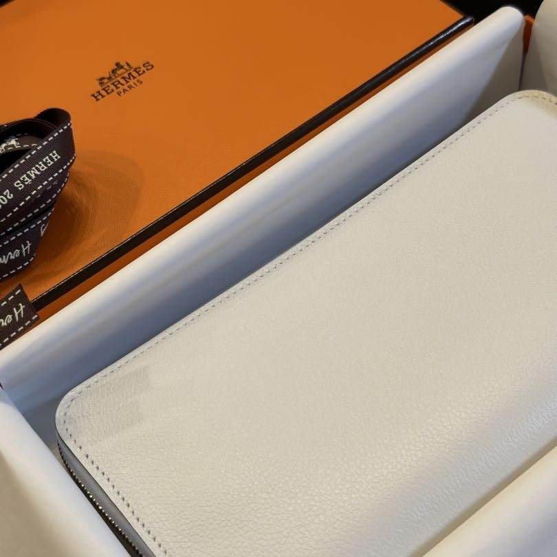 【新品 国内正規品 2024年モデル】HERMES アザップ シルクイン ラウンド長財布 ホワイト×シルク 日本橋高島屋購入品拍卖
