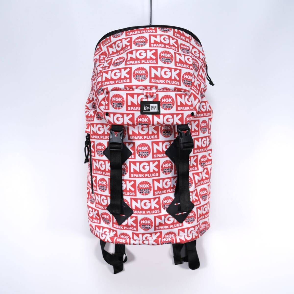 【送料無料】NGKスパークプラグ×NEW ERA(ニューエラ)/NGK SPARK PLUGS/日本特殊陶業/リュックサック/バックパック/28L拍卖