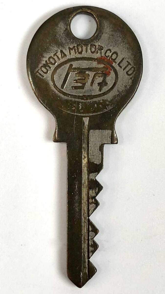 古い トヨタ自動車のキー(イ/TOYOTA/車種不明/KEY/鍵/レトロ/JUNK)拍卖
