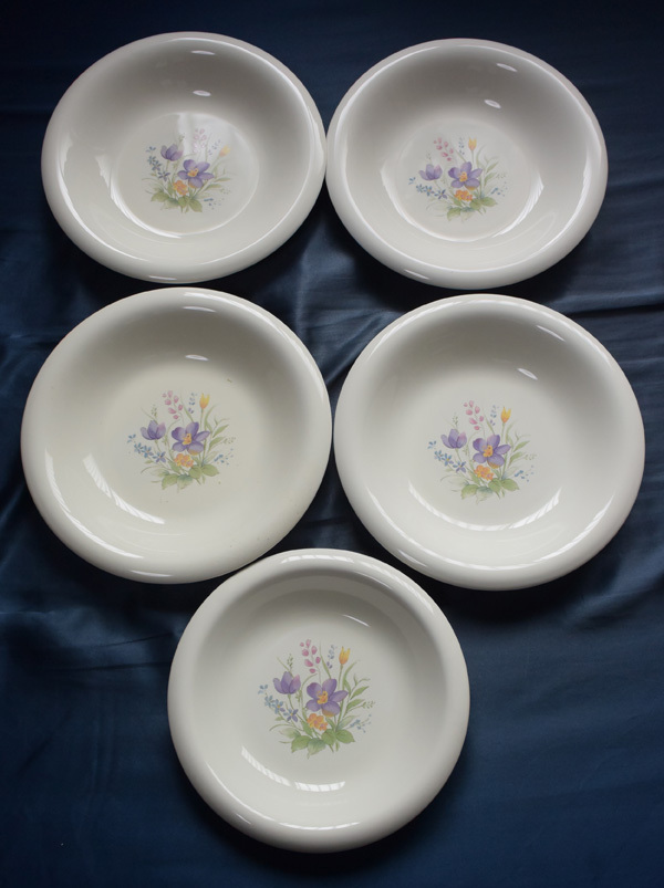 お花の柄の大皿 4枚セット + 中皿1枚(5)拍卖
