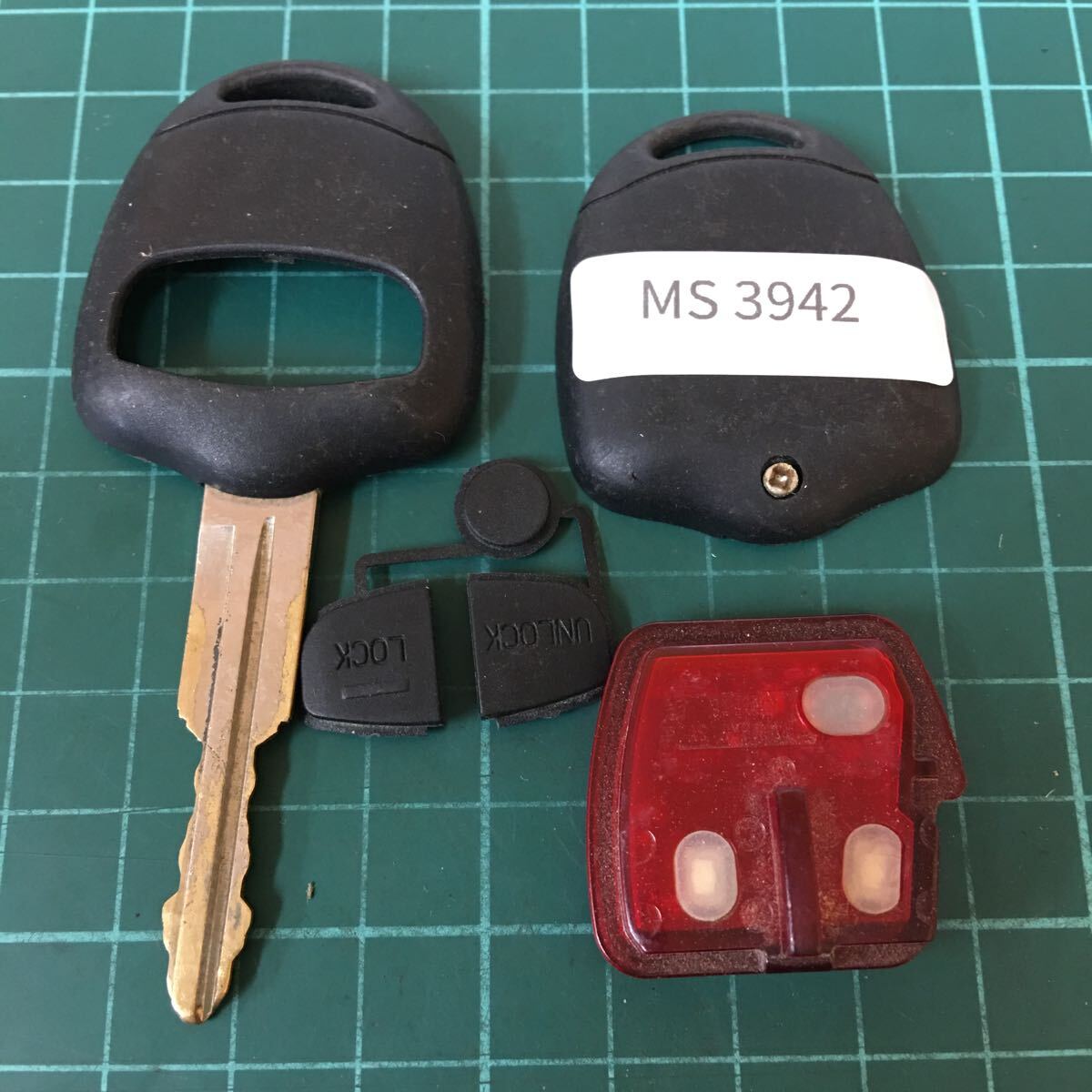 MS3942 点灯あり 三菱 純正 キーレス 2ボタン B刻印 ekワゴンスポーツ トッポ アイ パジェロ ミニ RVR デリカ タウンボックス ランサー拍卖