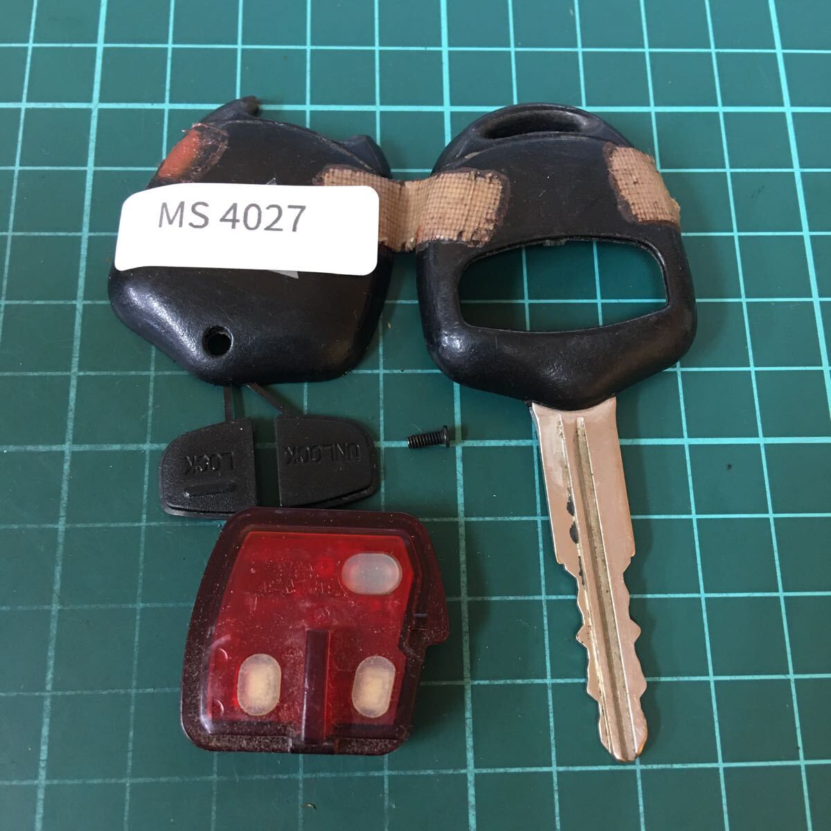 MS4027 点灯あり 三菱 純正 キーレス ekワゴン コルト トッポ タウンボックス ミラージュ A刻印 2ボタン拍卖
