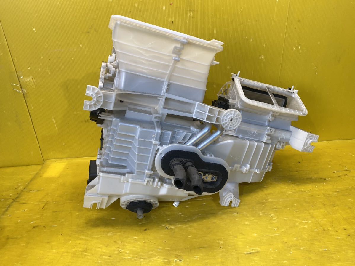 (40801) 日産 デイズルークス B21A エバポレーター ボックス 送料は2980円(北海道/沖縄県はお問い合わせください)拍卖