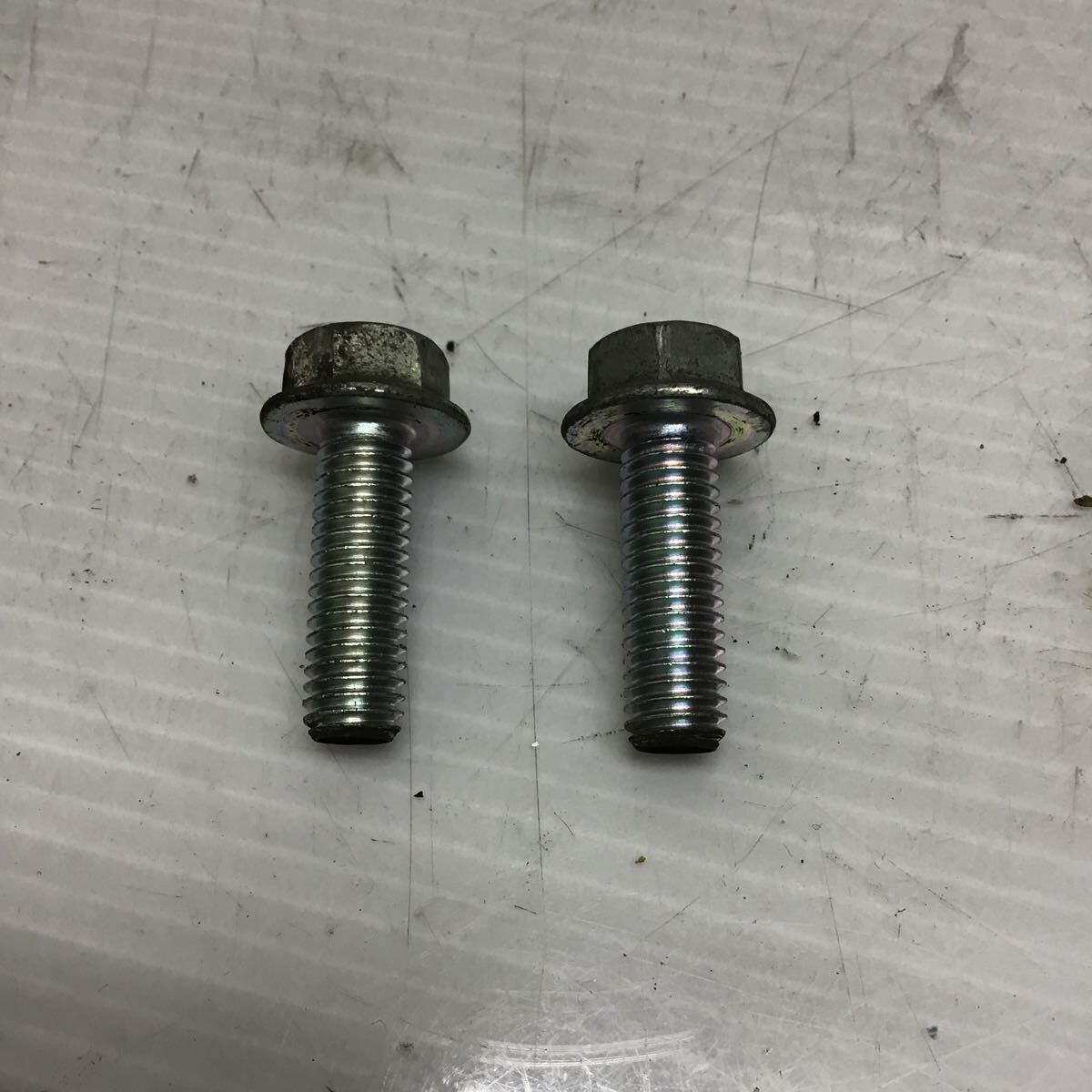 D46-6 スズキ アドレス125 DT11A フロントブレーキキャリパーボルト 純正部品拍卖