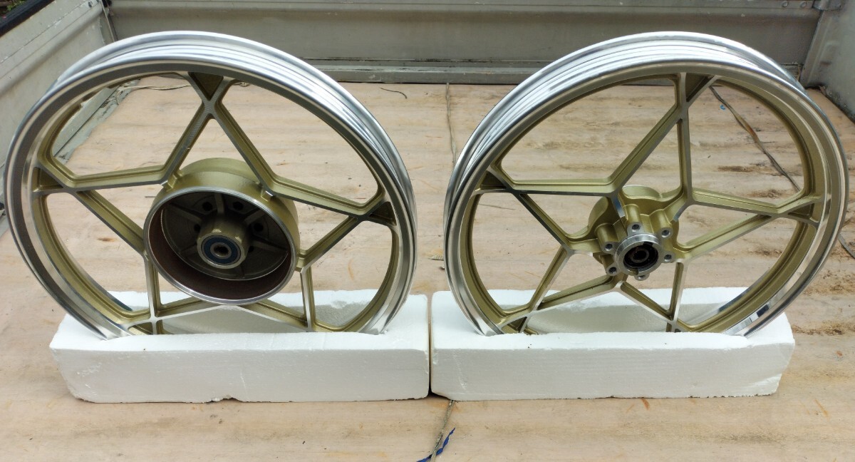 GS400ダブルホイールセット送料込GSX250E GSX400E RG250E GS400 GT380 CBX400F CB400T CB400N CB400F CB250T CB250N XJ400 Z400FX質問即決拍卖