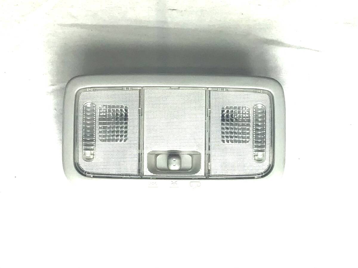 LA100S ダイハツ ムーヴ フロントルームランプ拍卖