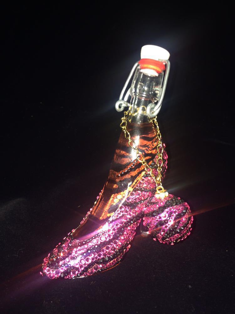 シンデレラシュー リキュール&スワロボール拍卖