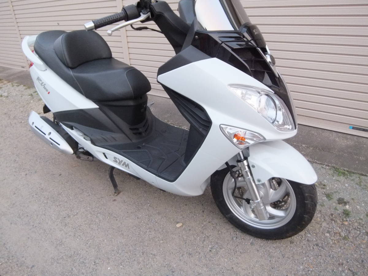 送料無料 新品 SYM RV125i 約30mmダウン ローダウン フロントフォーク サス アルミ削り出し拍卖