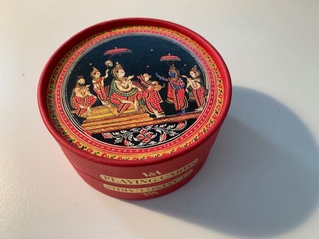ロンドン★V&A MUSEUM オリジナル 丸型 オリジナル トランプ 二種類 ほぼ新品拍卖