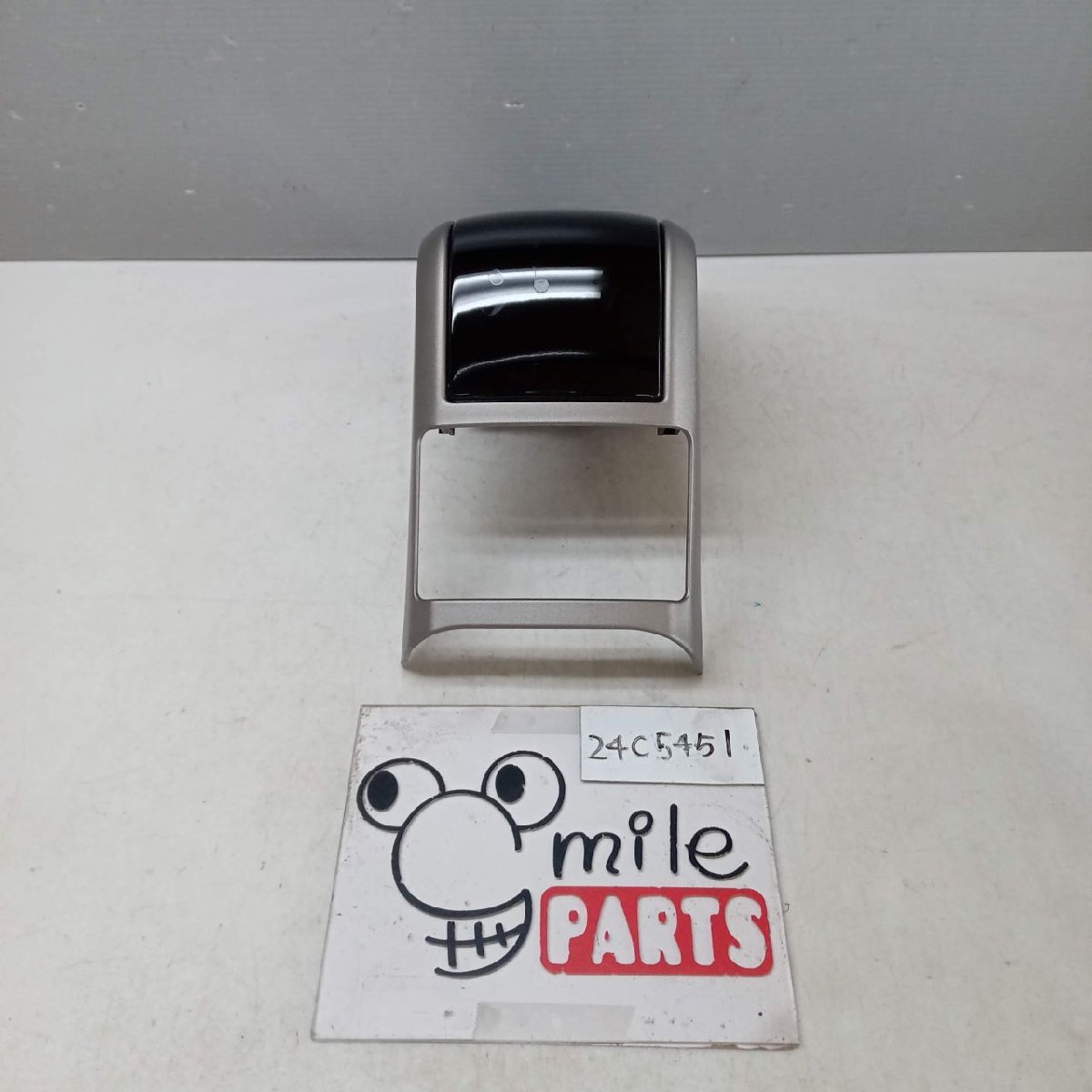 NHW20 プリウス 純正 コンソール前側ドリンクホルダー部のみ 2Z5-14-4/24C5451*同梱不可拍卖