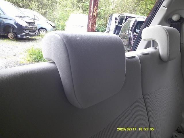 デイズ DBA-B21W ヘッドレスト リア2個 トリム 24A拍卖