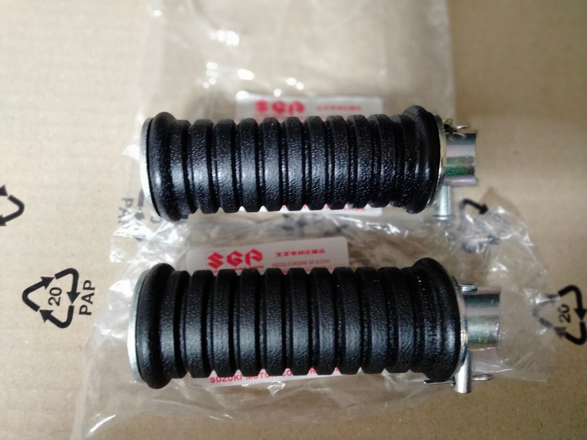 SUZUKI 純正 GS1000 GS750 GS550 新品 リアー ステップ 2個拍卖
