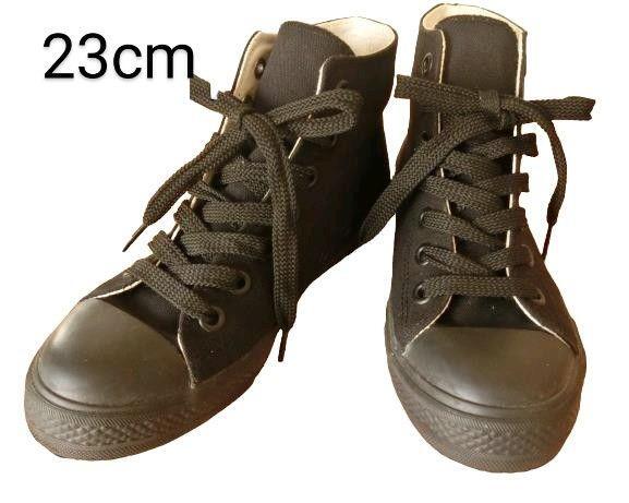 美品! 黒 ハイカットスニーカー 23㎝ レターパック520円拍卖