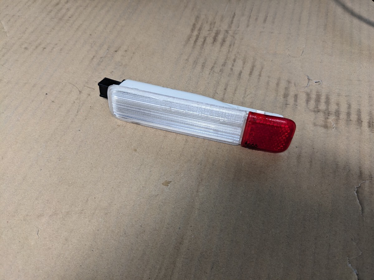 サバーバン 95-99 カーテシランプ 右拍卖