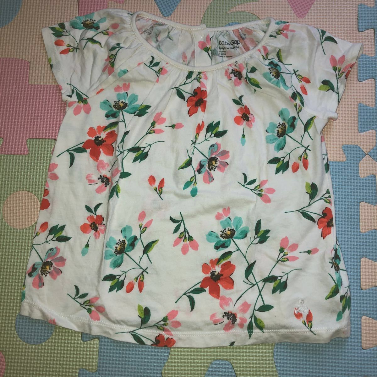 【美品即決】ベビーギャップ とっても可愛い花柄半袖Tシャツ100cm baby Gap 3歳拍卖