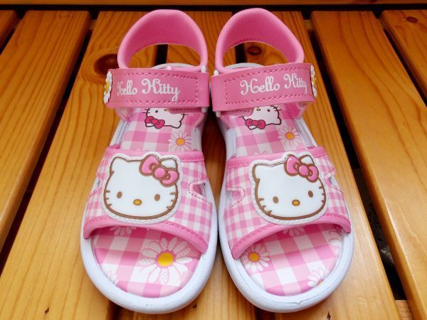 台湾 即決♪ 正規品! サンリオ ハローキティ サンダル 18.0cm (818120) ♪拍卖