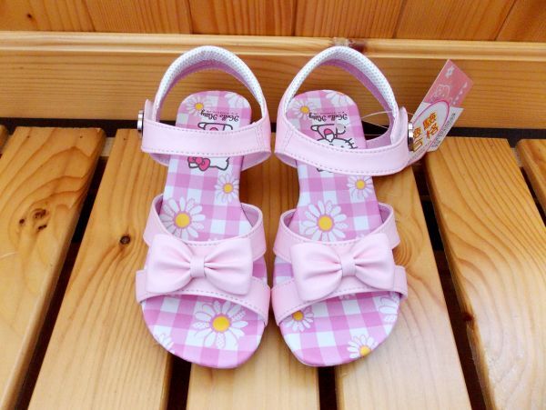 台湾 即決♪ 正規品! サンリオ ハローキティ サンダル サンダル 18.0cm (818146) ♪拍卖