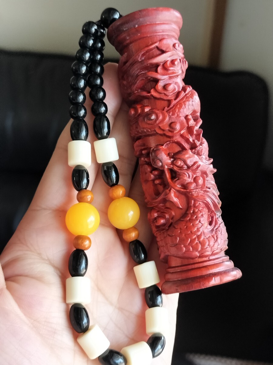 小葉紫檀  天然木彫 龍柱 手把 文玩 飾り物 縁起物 お守り拍卖