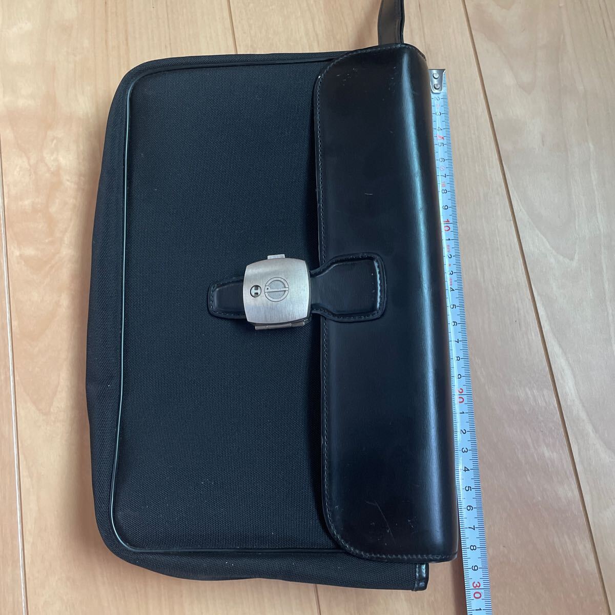 送料無料 ダンヒル セカンドバッグ 黒 美品 皮 ナイロン 鑑定済み拍卖