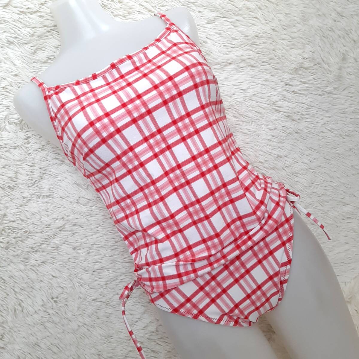 匿名配送★チェック柄 お洋服生地 サイドシャーリング タンキニ ビキニ 水着 赤白 L V拍卖