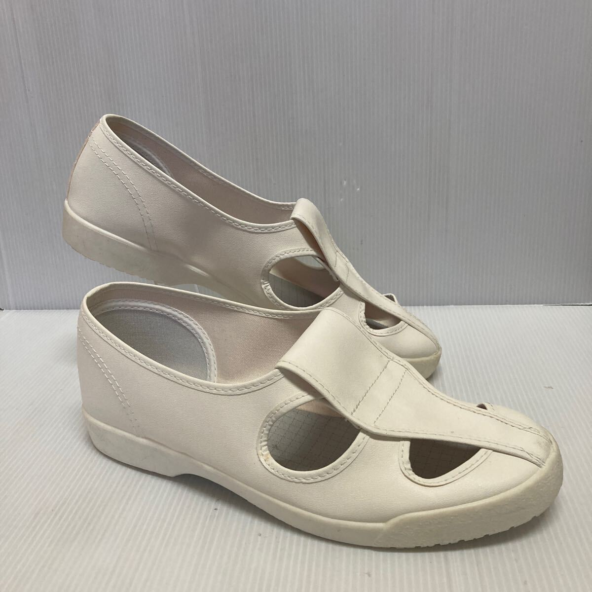 ★訳あり品・お買い得!!★ミツウマ エレクリア№10 ホワイト 25.0㎝ 幅EE 日本製 購入より年数がたっており材質に不安要素あり拍卖