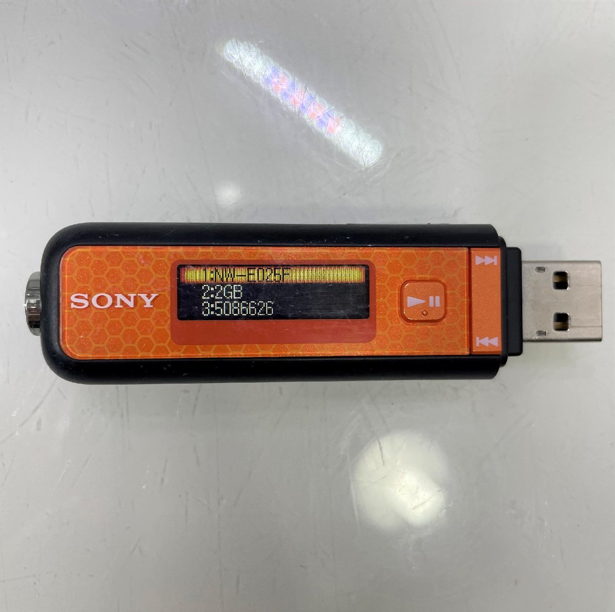 ∞M∞ 動作品 SONY ウォークマン NW-E025F 2GB 中古品 本体のみ オーディオプレーヤー WALKMAN オレンジ WK 音楽 平成 ∞T-230843拍卖